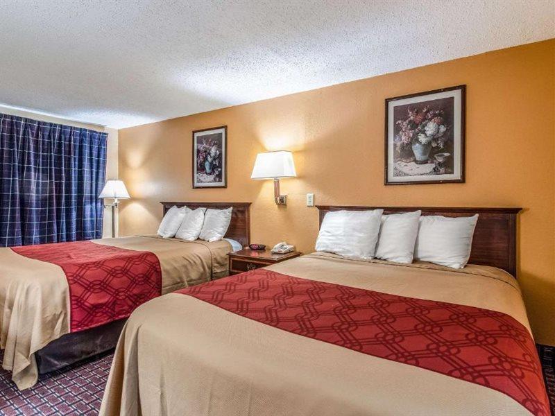 Rodeway Inn Miamisburg Exterior photo